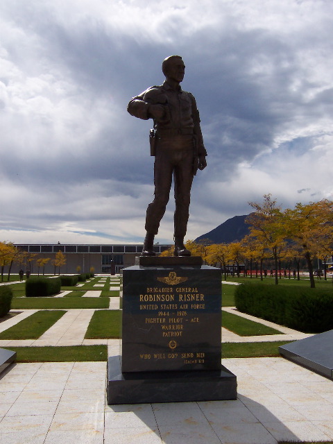 Statue of BG Robinson Risner